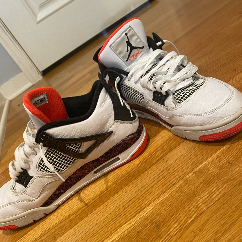 Jordan 4 Nostalgia ‘Pale Citron’  SIZE 12